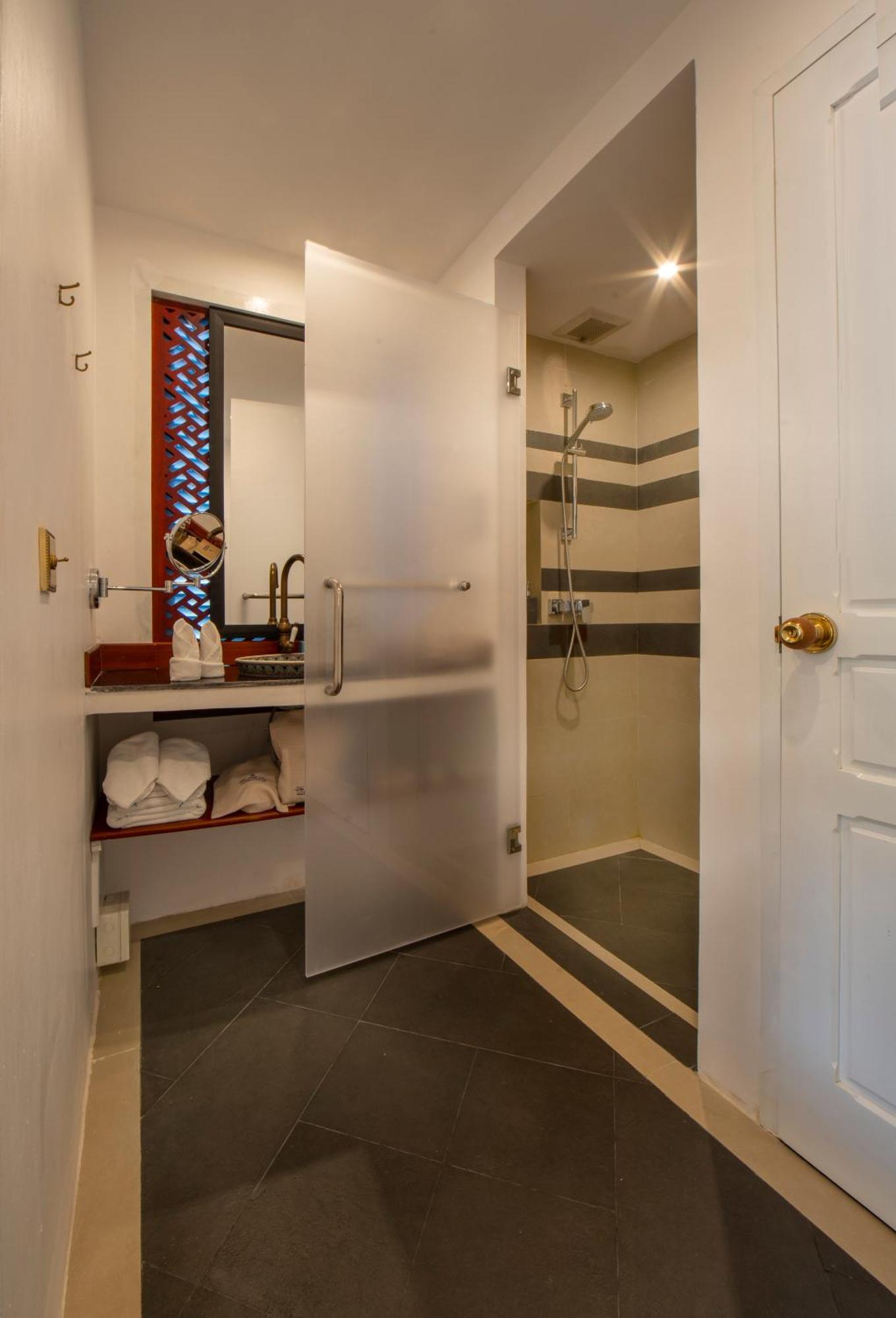 The Belle Rive Boutique Hotel Luang Prabang Luaran gambar
